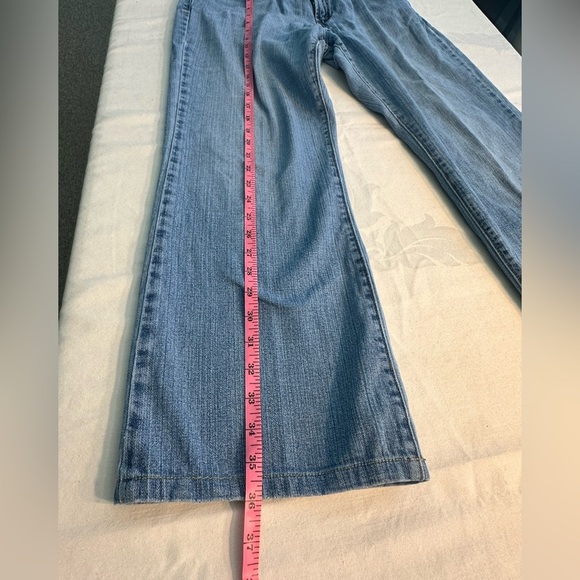 Levi’s 545 Boot Cut Jeans w/1% Spandex Pre-Loved Size 12M Relaxed Fit Light Blue - Picture 7 of 9